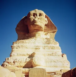 La Esfinge, del reinado del rey Kefrén, Reino Antiguo, 2600-2500 a.C.